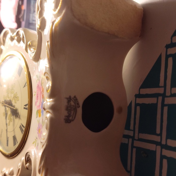 Clock - Picture 2 of 3